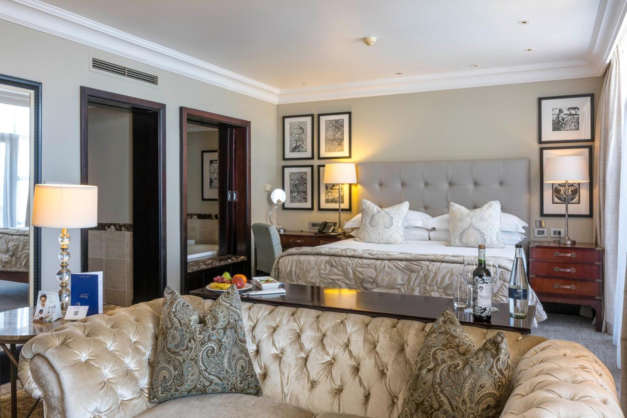 דורבן Beverly Hills מראה חיצוני תמונה A suite at the hotel