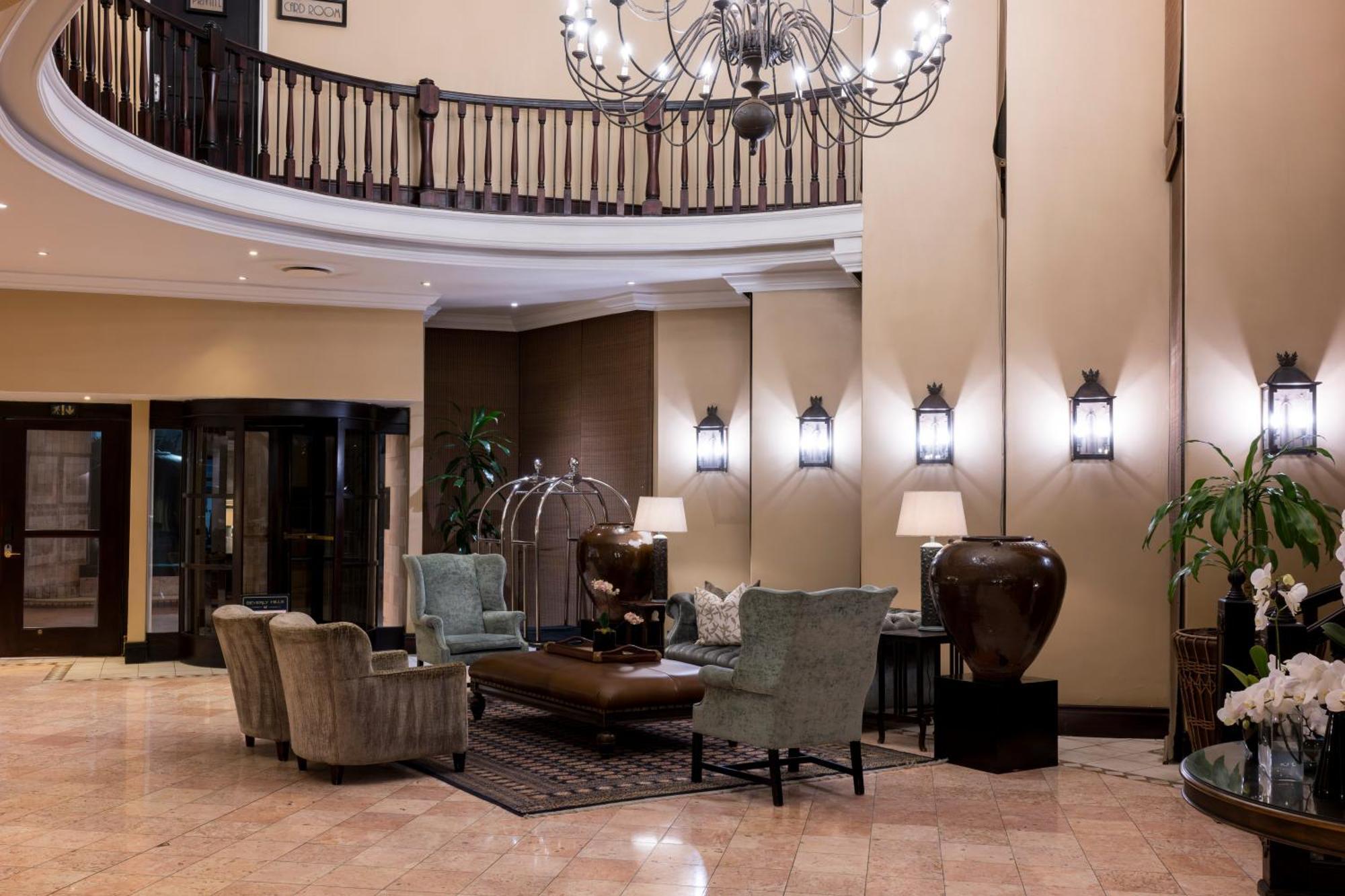 דורבן Beverly Hills מראה חיצוני תמונה The lobby of the hotel