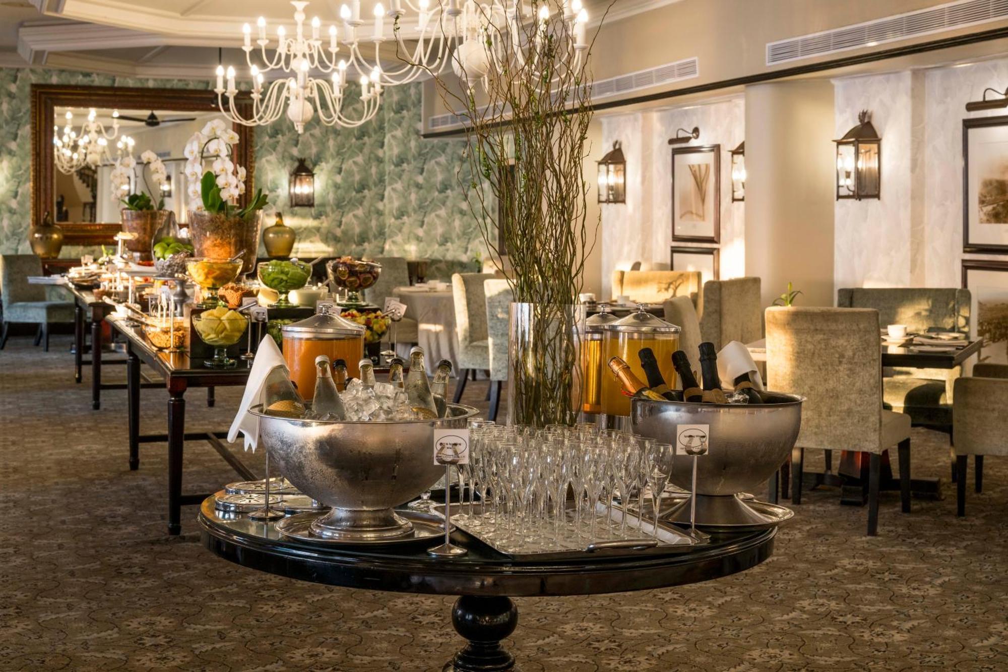 דורבן Beverly Hills מראה חיצוני תמונה The interior of the restaurant